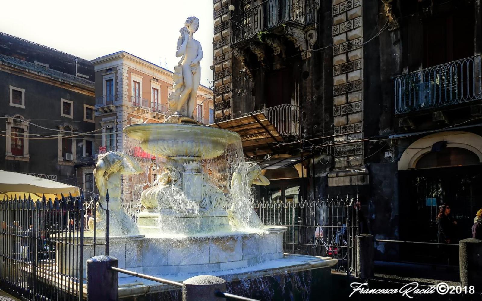 Clemente House Catania Centro Meravigliosa Camera Matrimoniale Екстер'єр фото